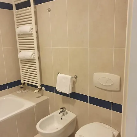 Отель Eq 3*